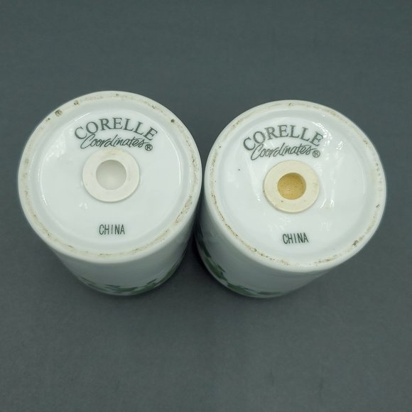 Corelle Coordinates Callaway Stove Top Salt and Pepper Shakers White Green Ivy - Picture 4 of 5